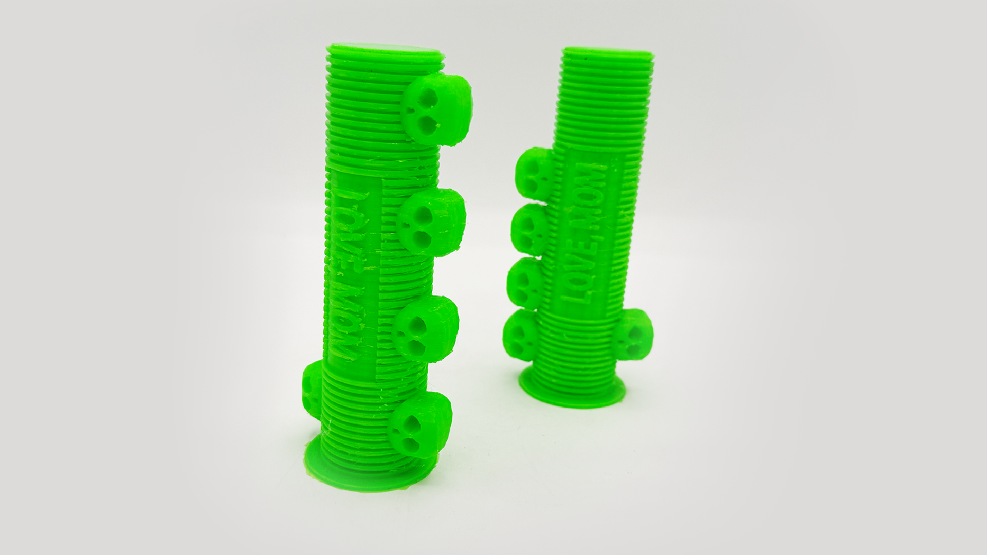 CRUSHED! Bike grips final product image